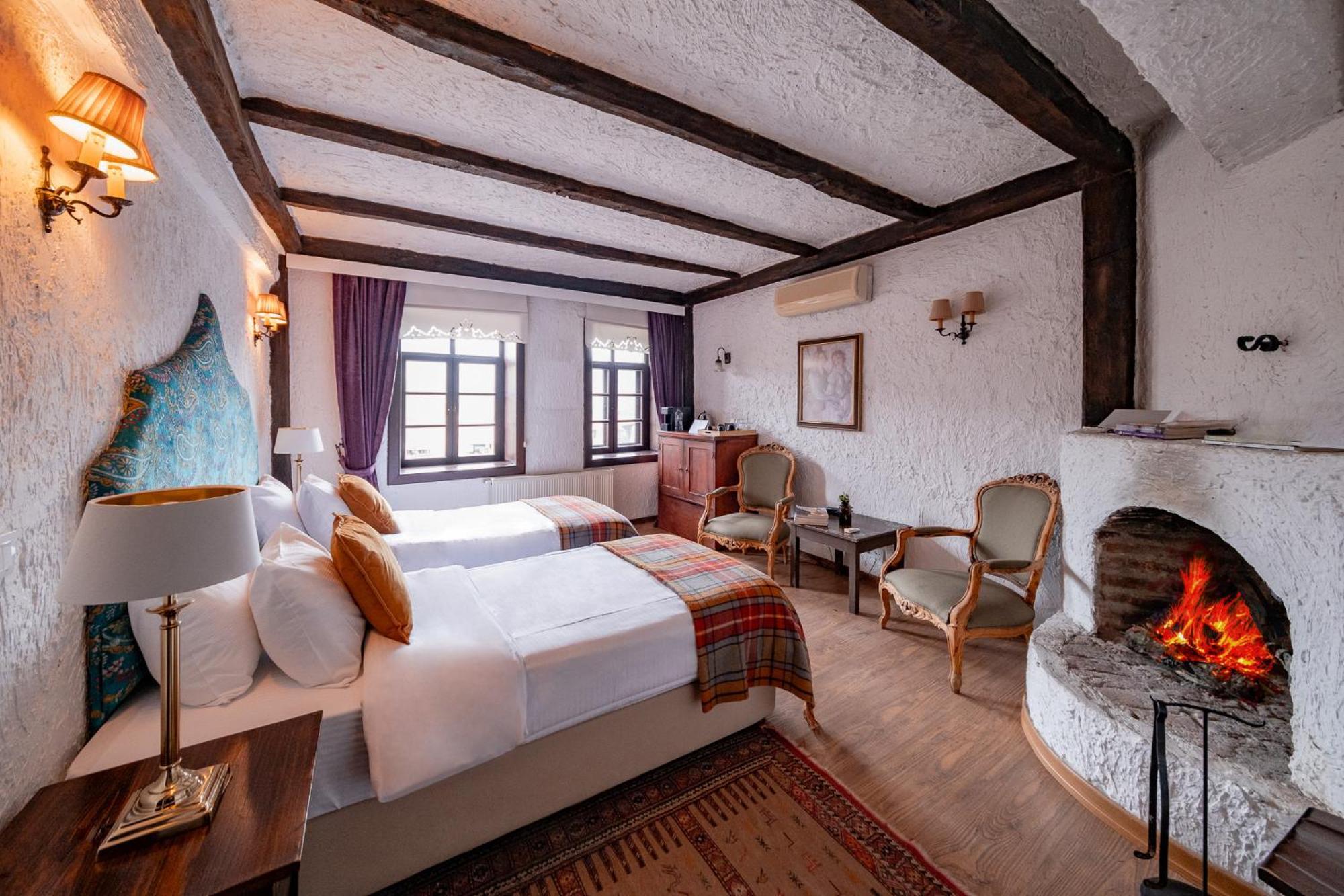 Manici Kasri Hotel Küçükkuyu Ngoại thất bức ảnh