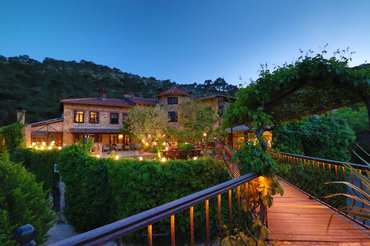 Manici Kasri Hotel Küçükkuyu Ngoại thất bức ảnh