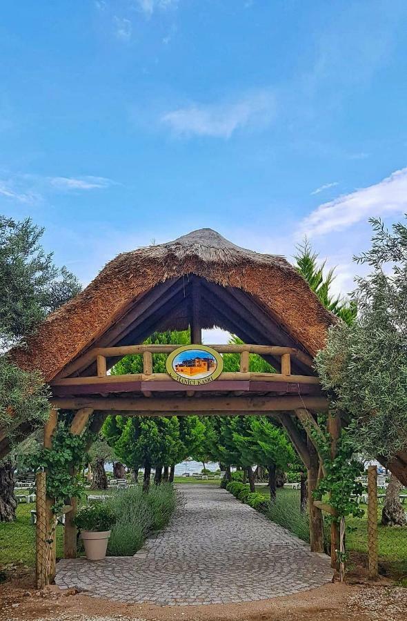 Manici Kasri Hotel Küçükkuyu Ngoại thất bức ảnh